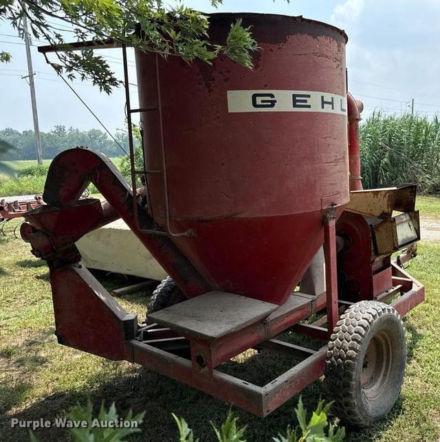 Image of Gehl 65MX equipment image 4