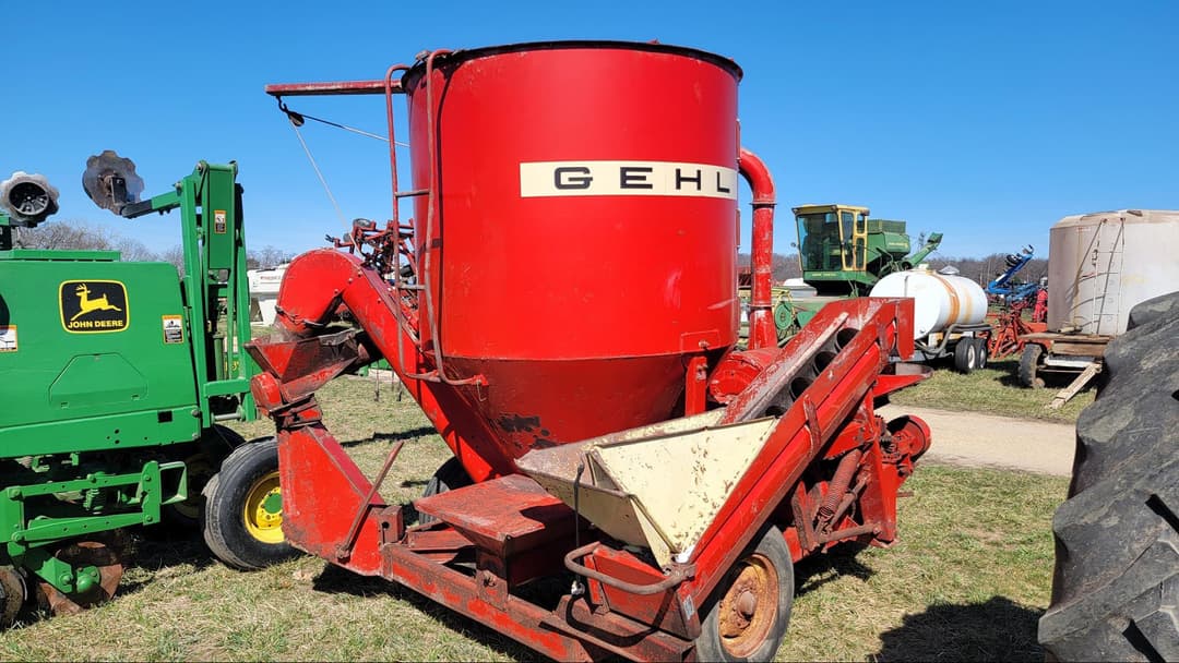 Image of Gehl 65MX Image 0