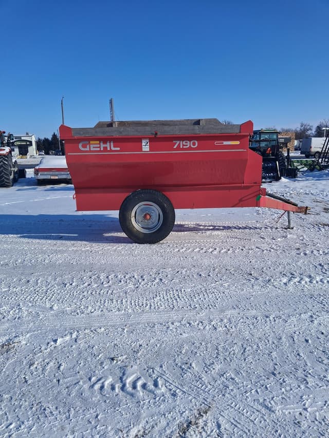 Image of Gehl 7190 equipment image 2