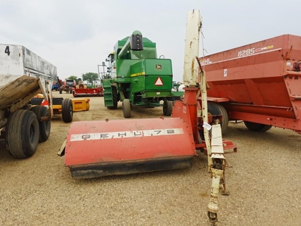Gehl 72 Equipment Image0