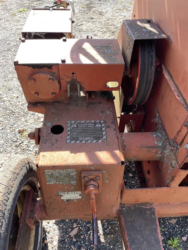 Image of Gehl FC72B equipment image 3