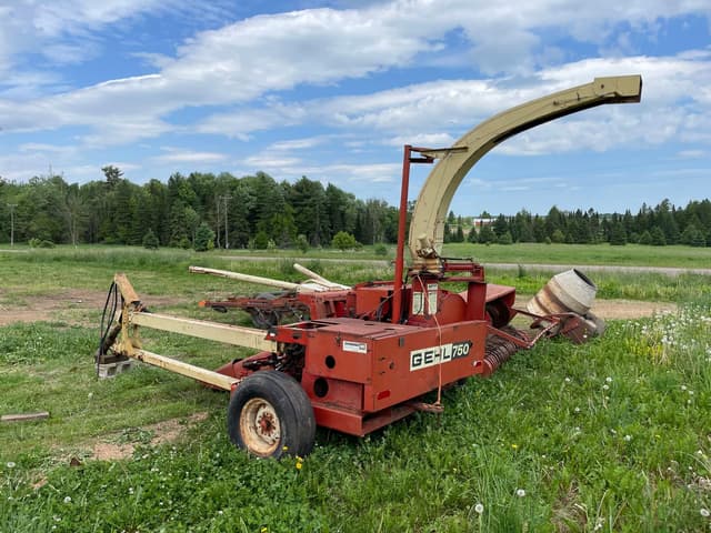 Image of Gehl 750 equipment image 4