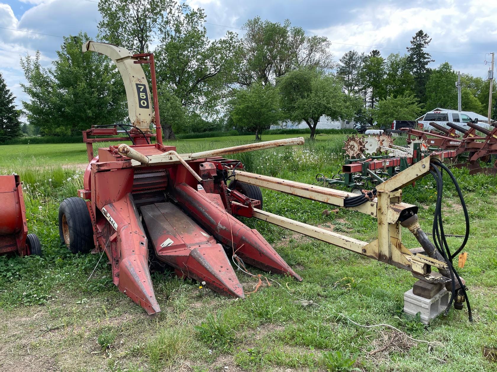Gehl 750 Equipment Image0