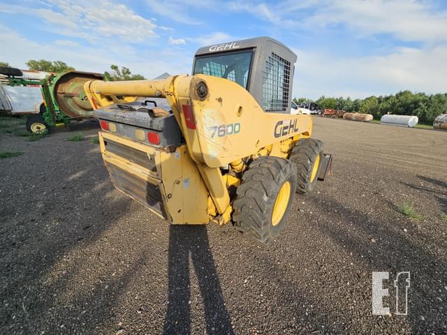 Image of Gehl 7600 equipment image 4