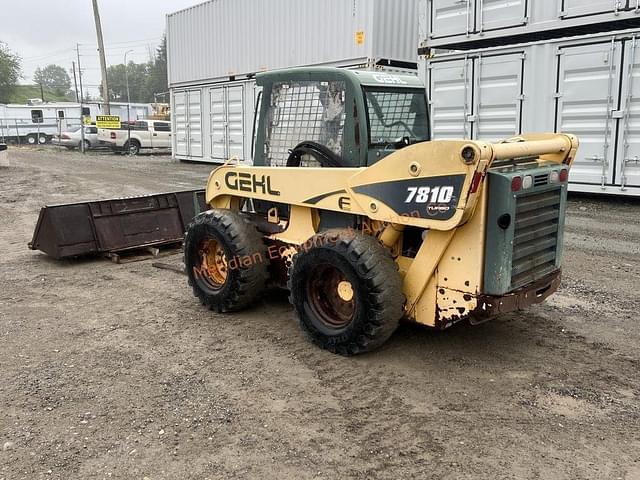 Image of Gehl 7810 equipment image 4