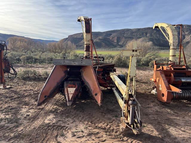 Image of Gehl 800 equipment image 3