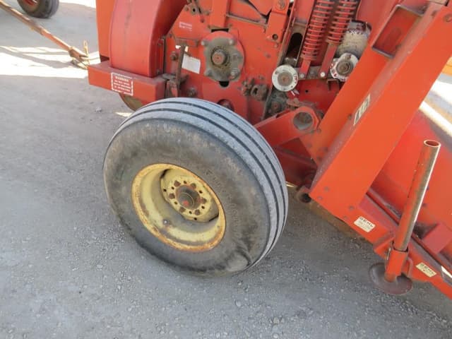 Image of Gehl 800 equipment image 3