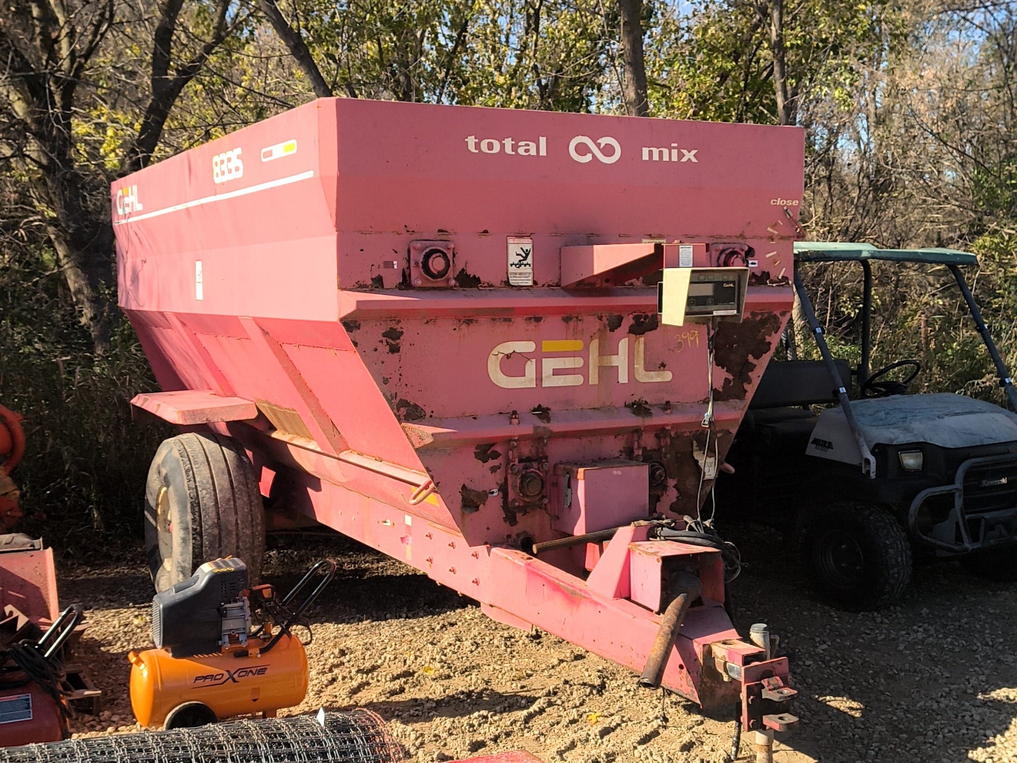 Gehl 8335 Equipment Image0