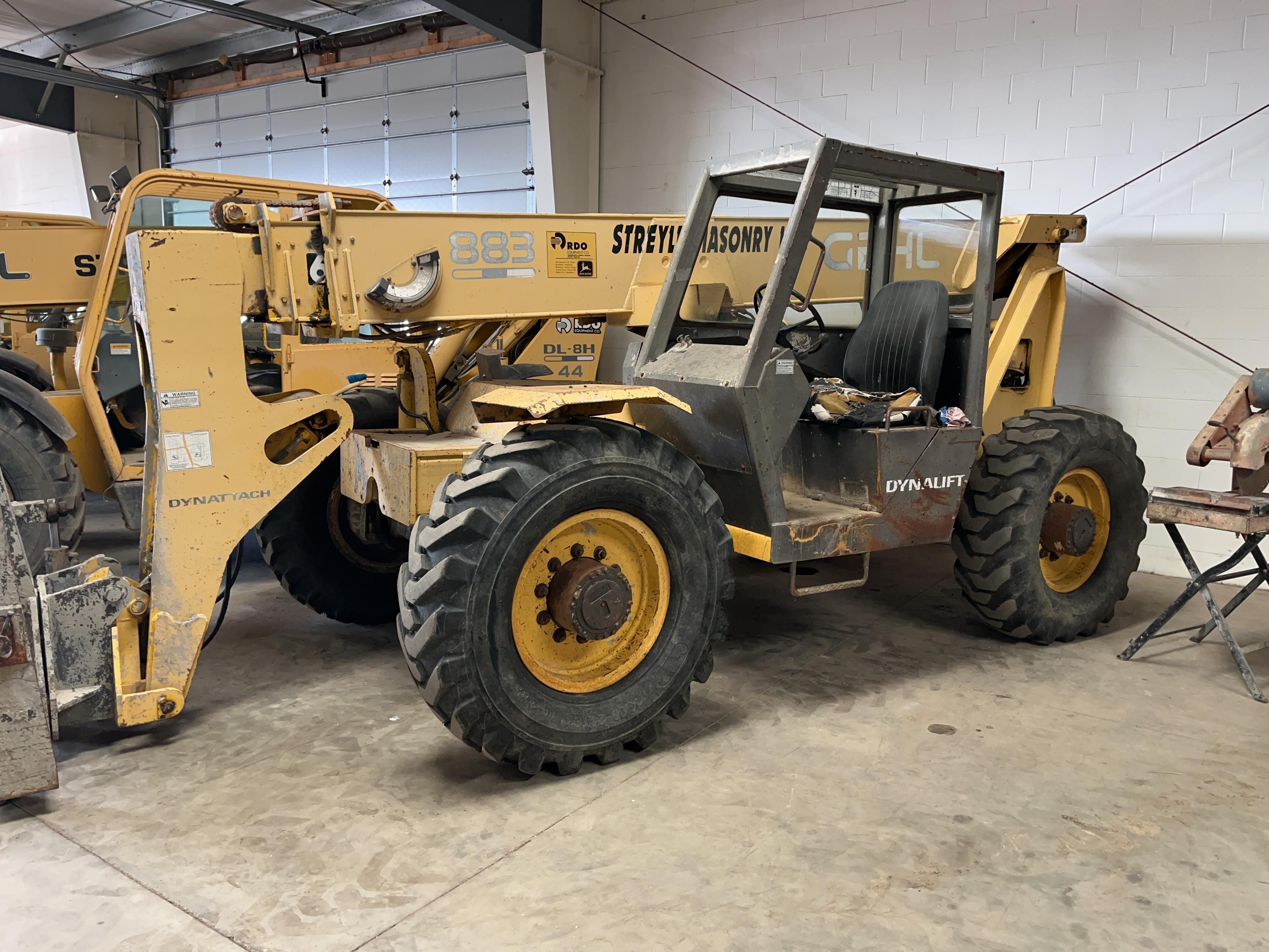 Gehl 883 Equipment Image0