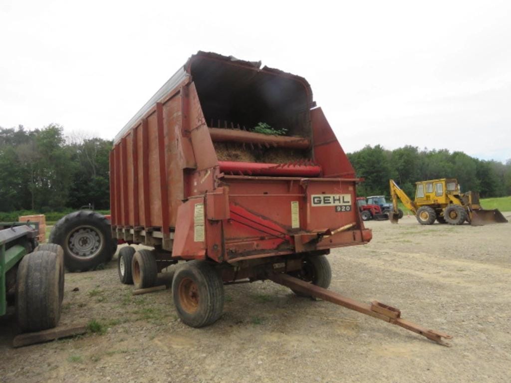 Gehl 920 Equipment Image0