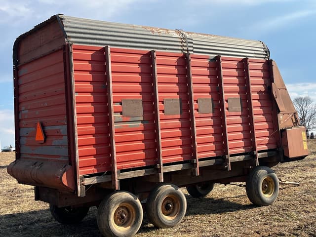 Image of Gehl 940 equipment image 3