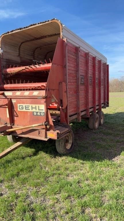 Gehl 940 Equipment Image0