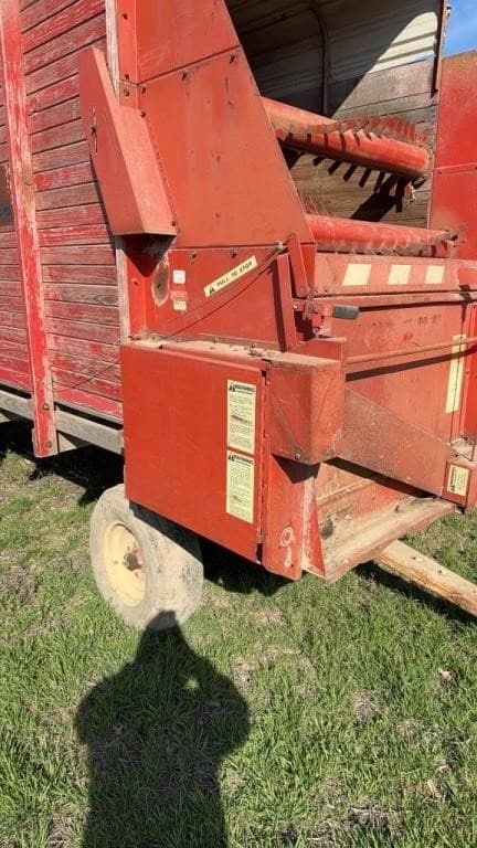 Image of Gehl 940 equipment image 2