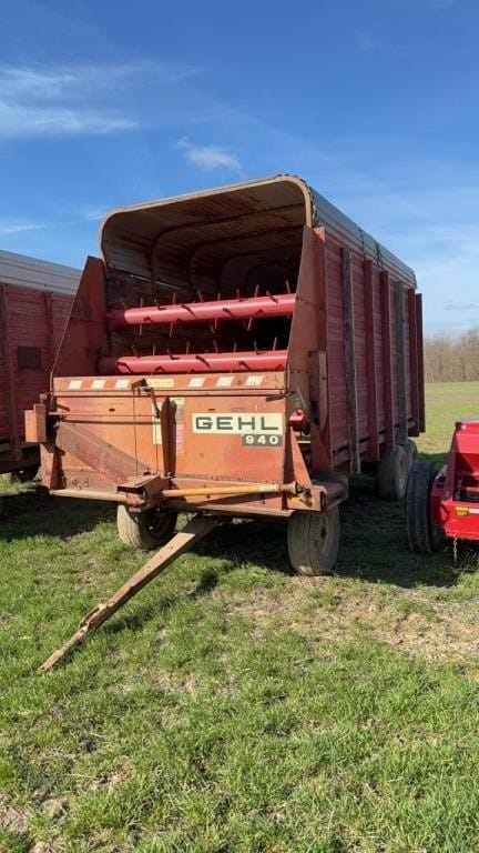 Gehl 940 Equipment Image0