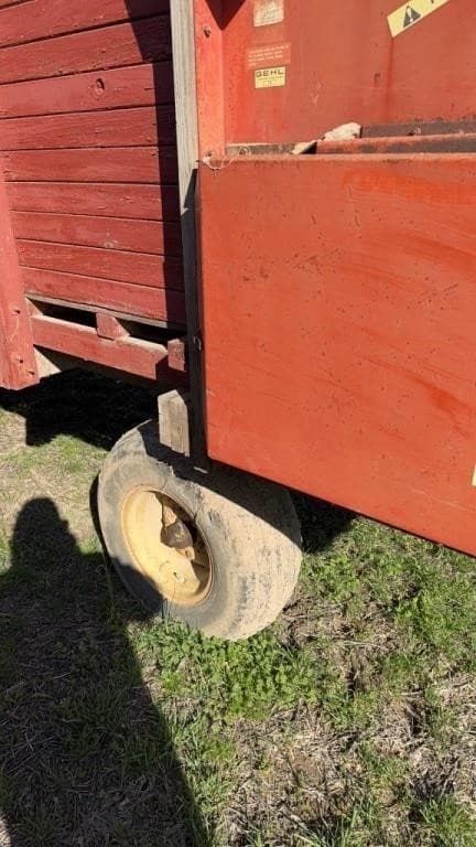 Image of Gehl 940 equipment image 4