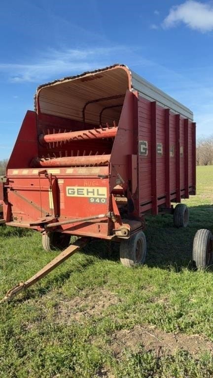 Gehl 940 Equipment Image0