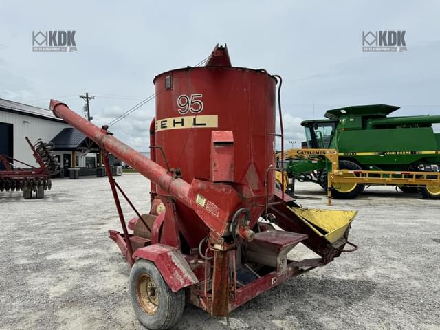 Image of Gehl 95 equipment image 2