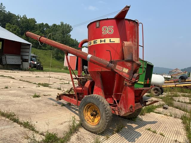 Image of Gehl 95 equipment image 1
