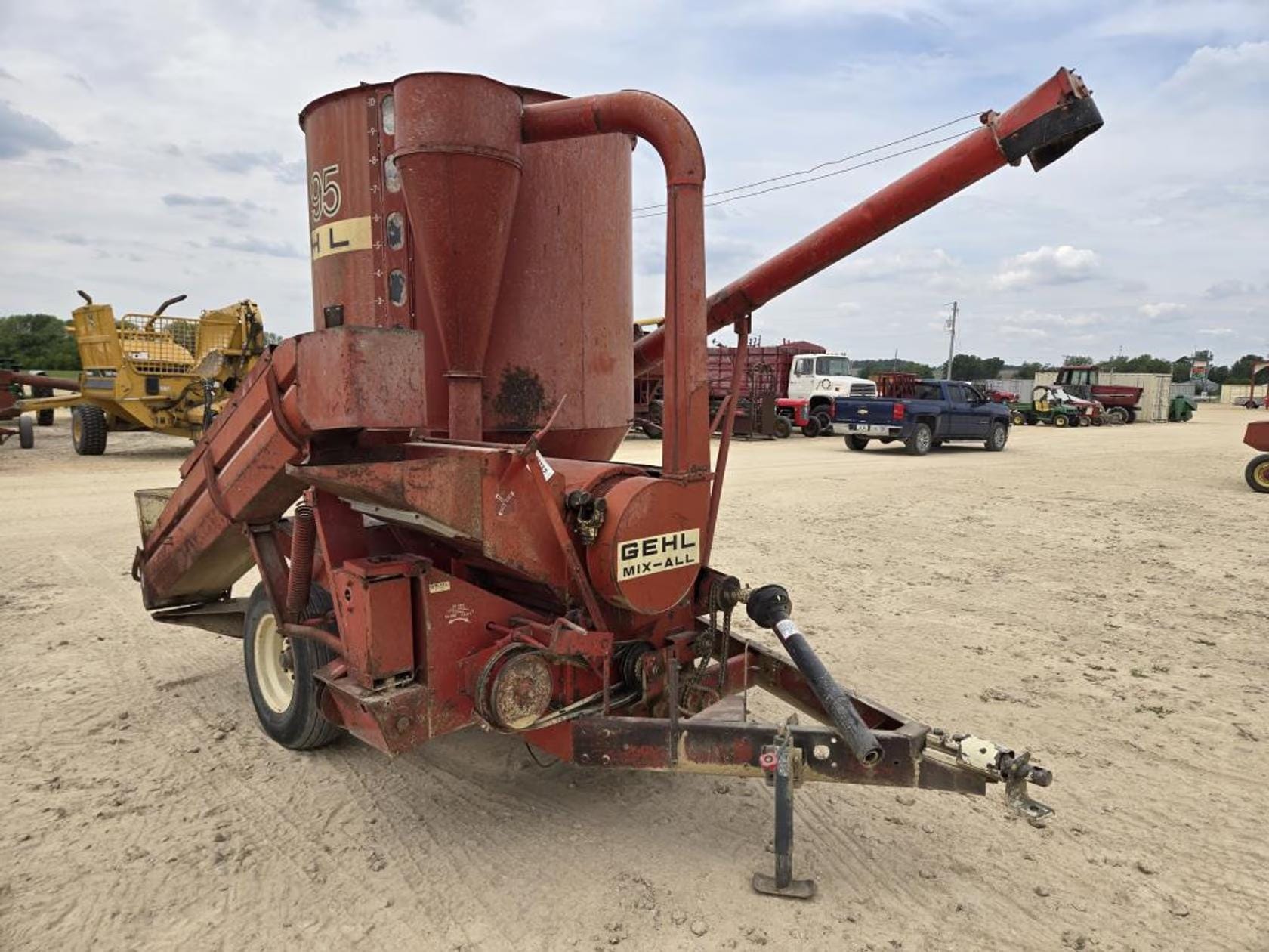 Gehl 95 Equipment Image0