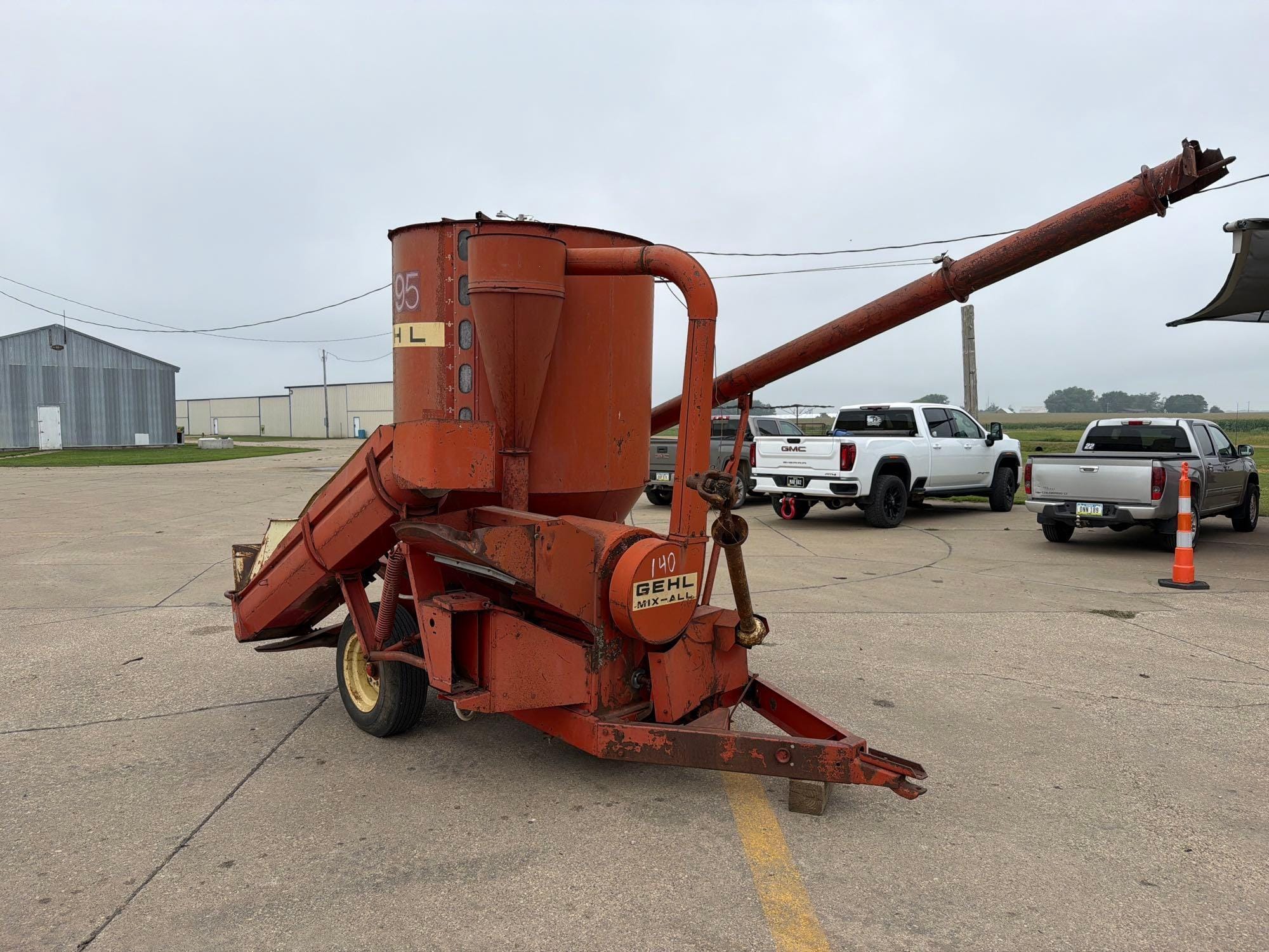 Gehl 95 Equipment Image0