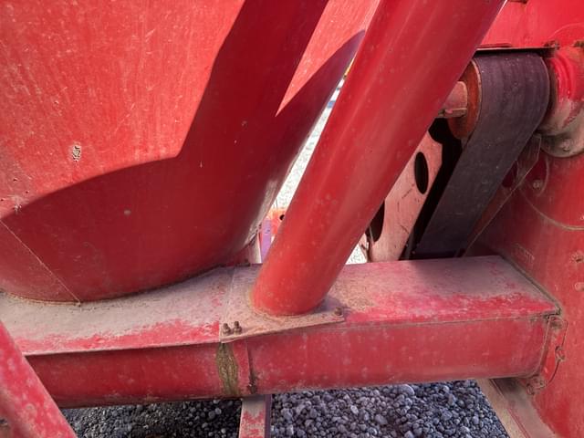 Image of Gehl 95 equipment image 4