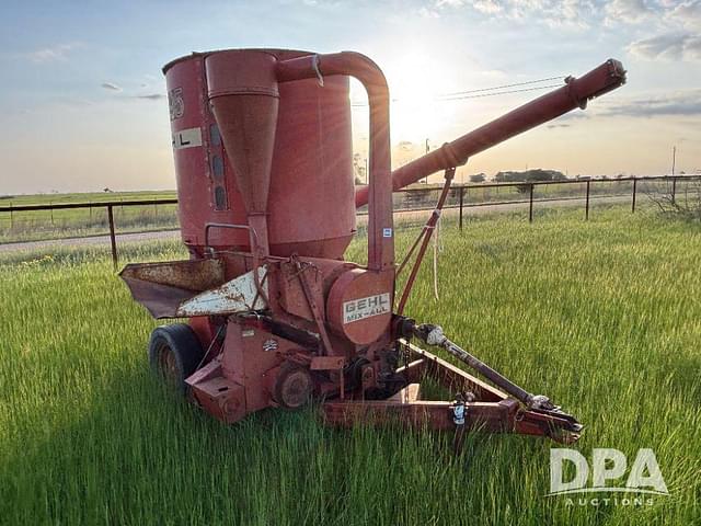 Image of Gehl 95 equipment image 2