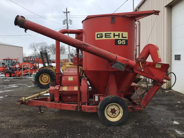 Image of Gehl 95XD equipment image 3