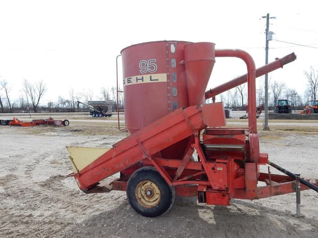 Image of Gehl 95XD equipment image 4