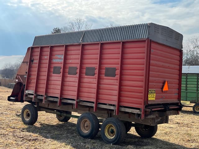 Image of Gehl 960 equipment image 3