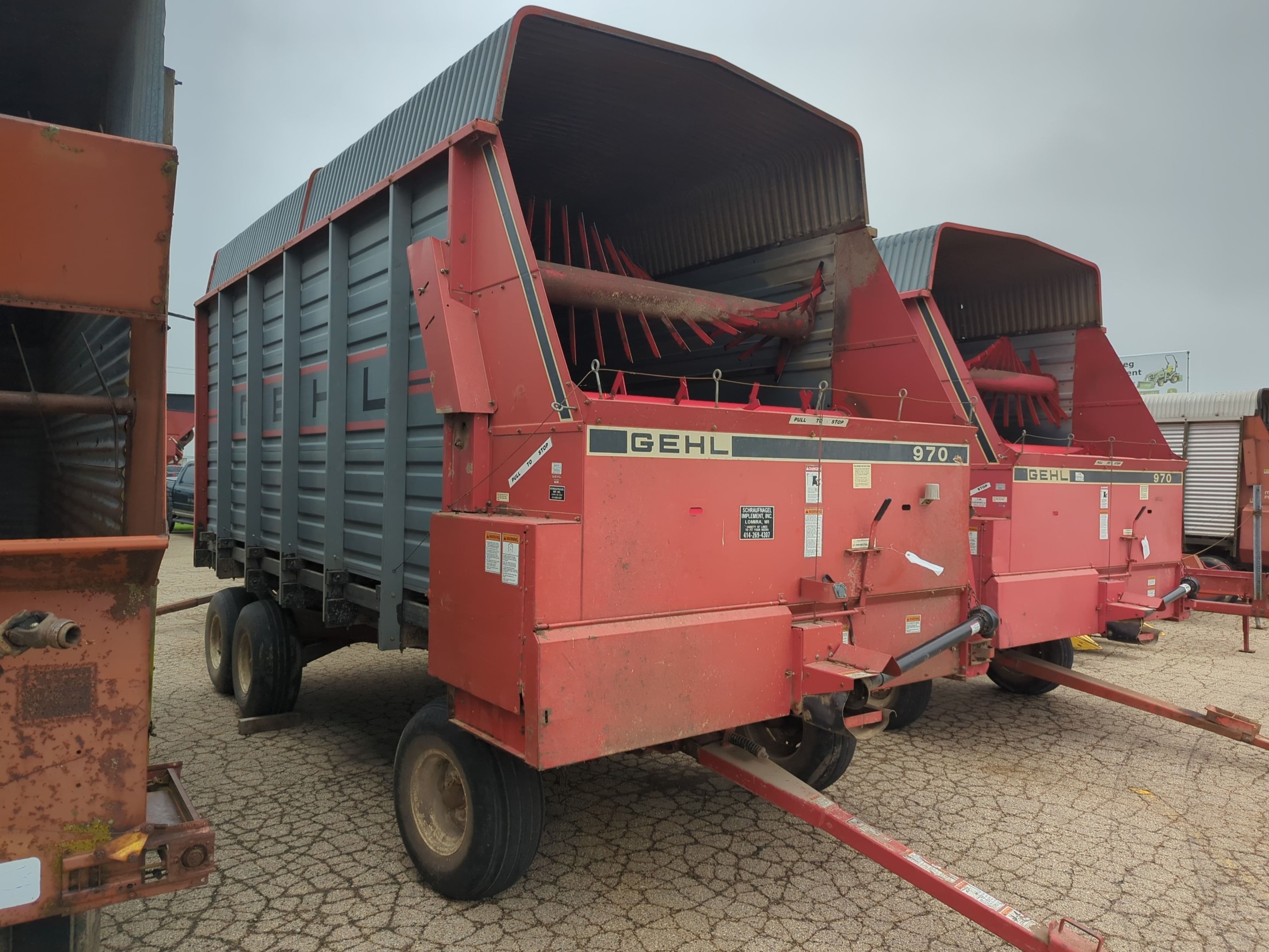 Gehl 970 Equipment Image0