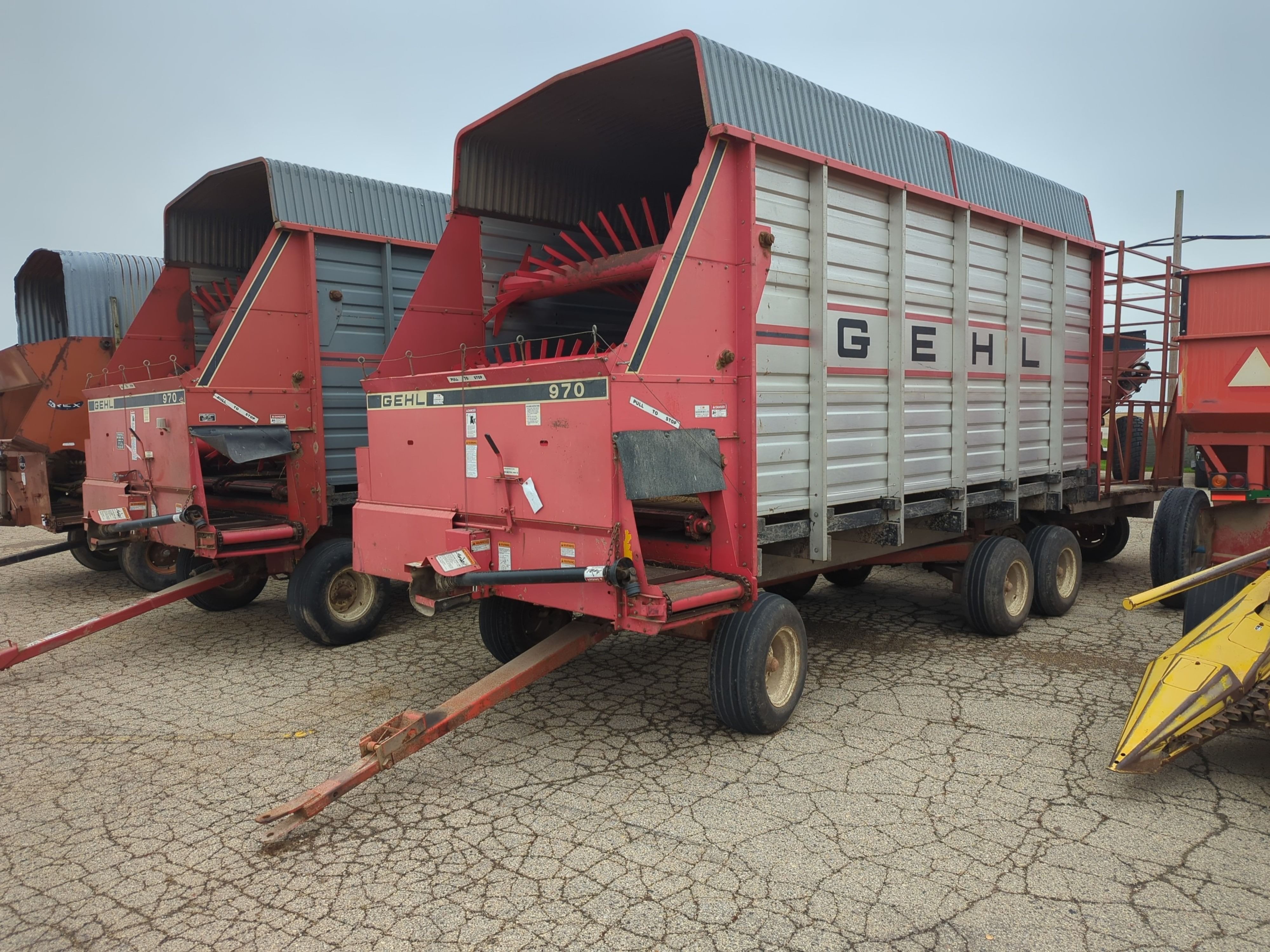 Gehl 970 Image
