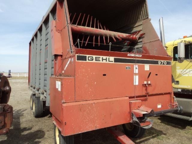 Gehl 970 Equipment Image0