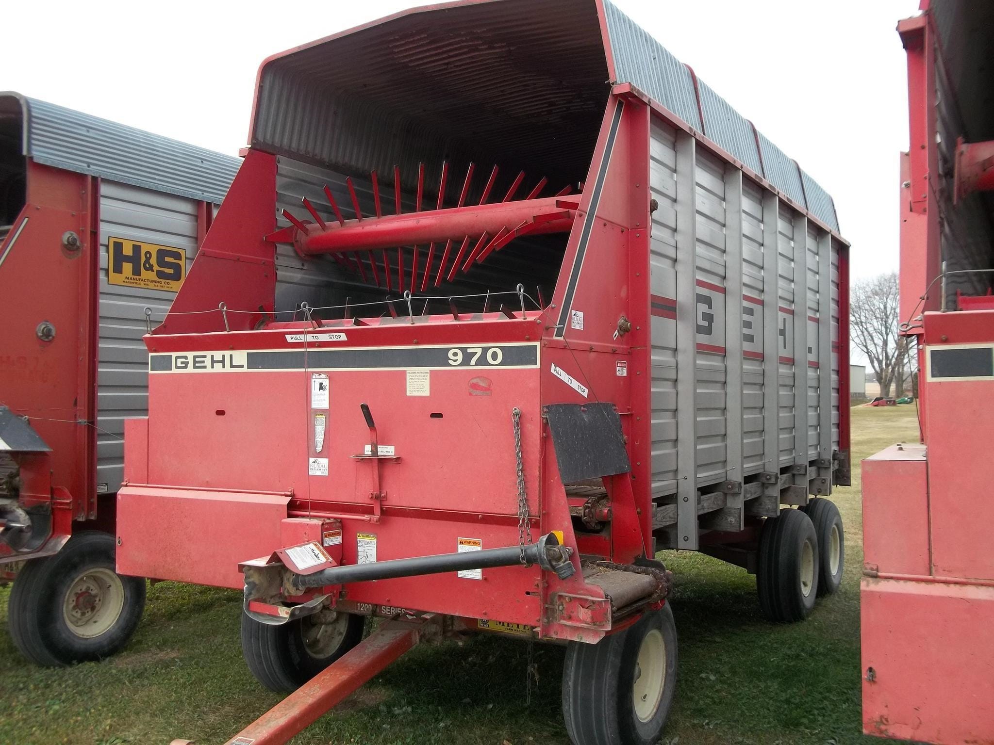 Gehl 970 Equipment Image0