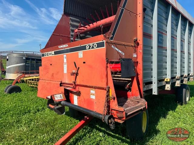 Image of Gehl 970 equipment image 1