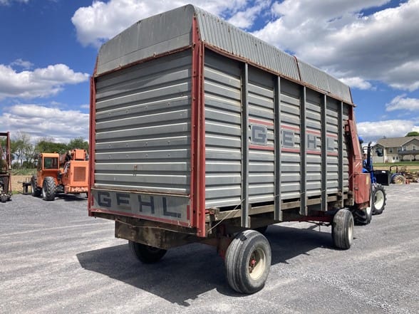 Gehl 970 Equipment Image0