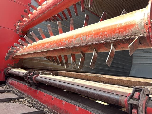 Image of Gehl 970 equipment image 3