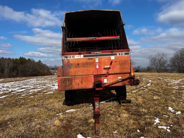 Image of Gehl 970 equipment image 2