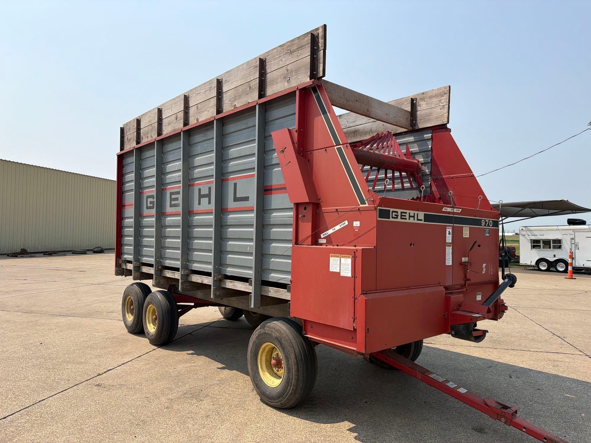Gehl 970 Equipment Image0