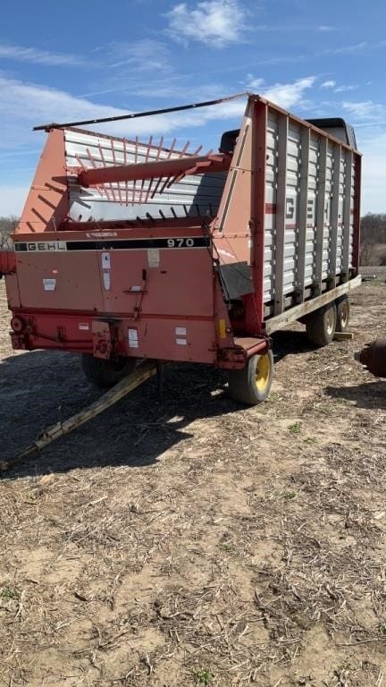 Gehl 970 Equipment Image0