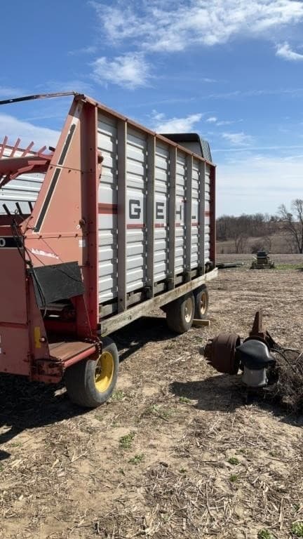 Image of Gehl 970 equipment image 1