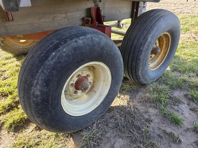 Image of Gehl 970 equipment image 3