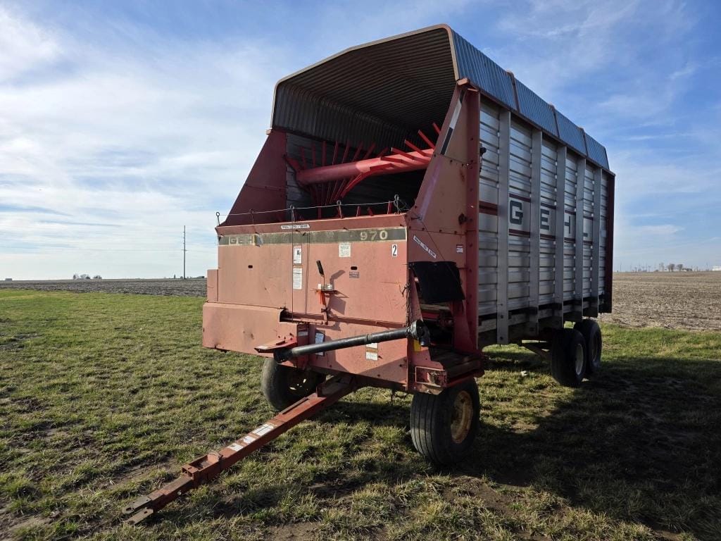 Gehl 970 Equipment Image0