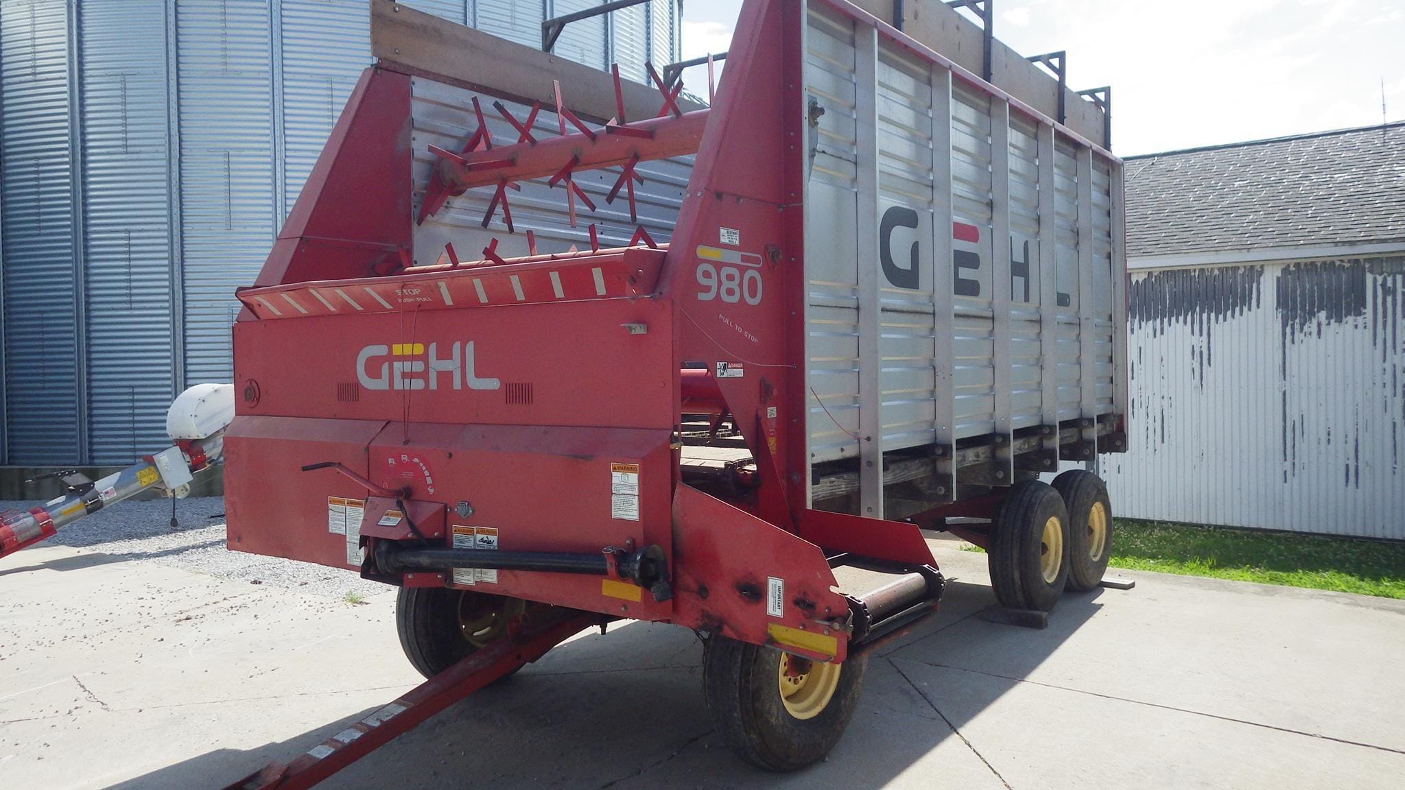 Gehl 980 Equipment Image0