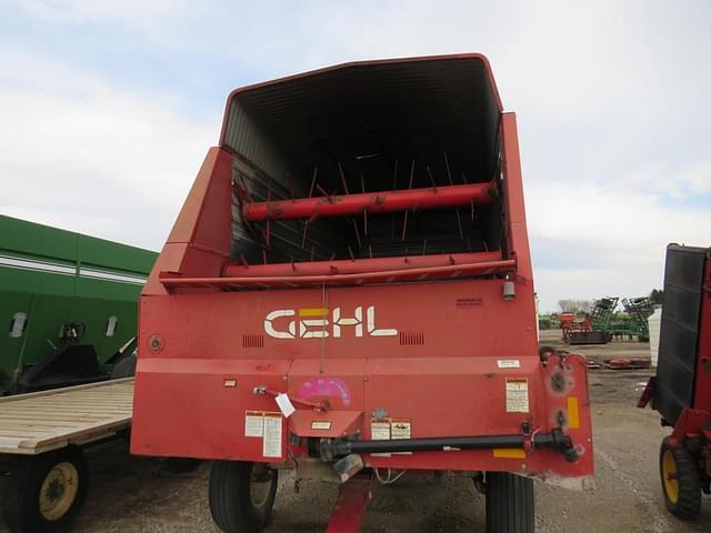 Image of Gehl 980 equipment image 1