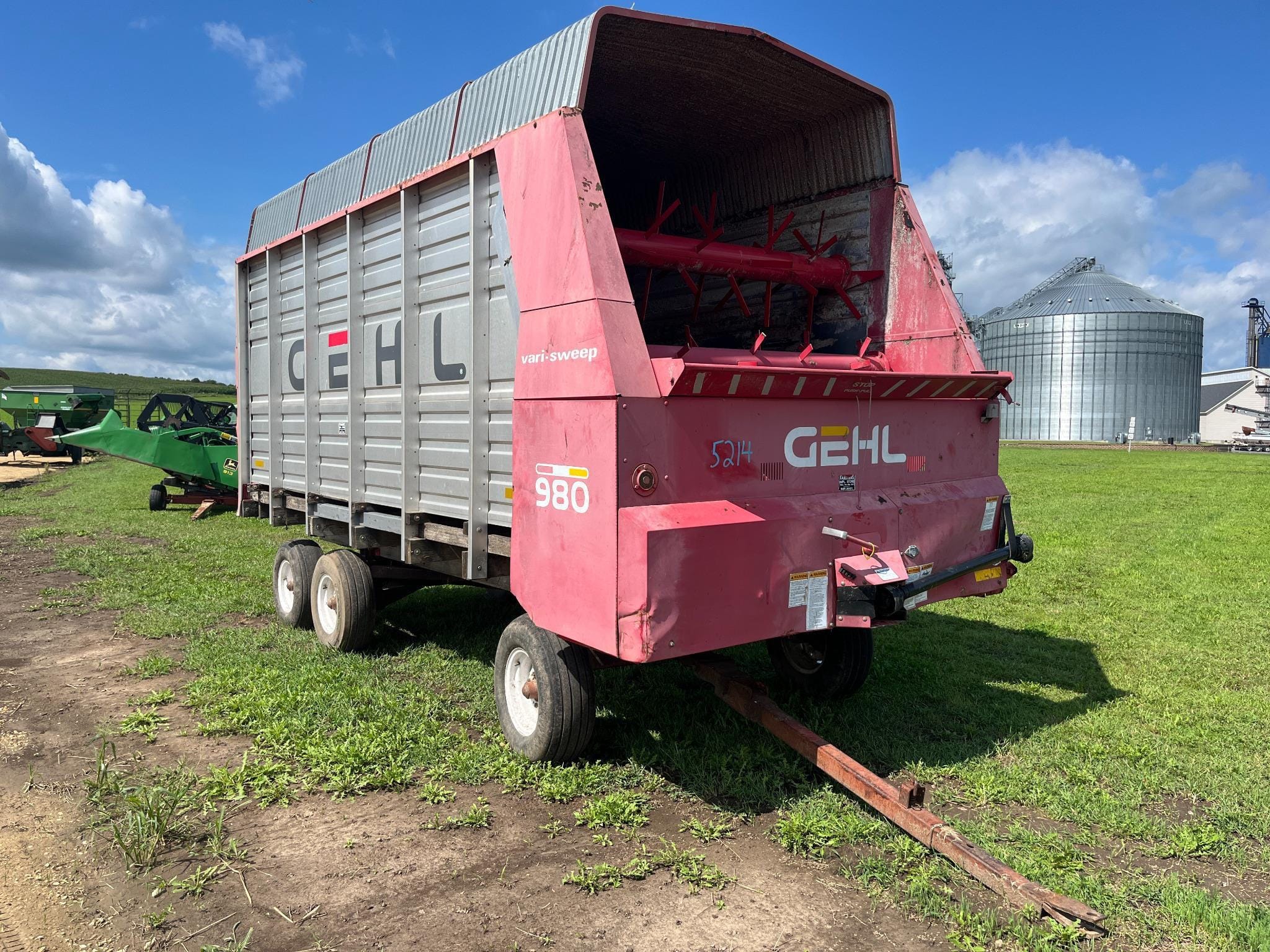 Gehl 980 Equipment Image0