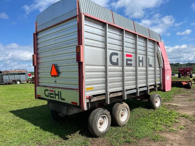 Image of Gehl 980 equipment image 4