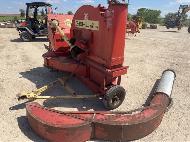 Image of Gehl 99 equipment image 4