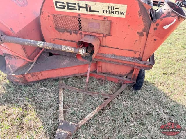 Image of Gehl 99 equipment image 2