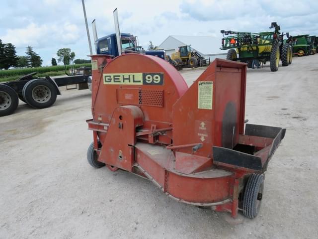 Image of Gehl 99 equipment image 3