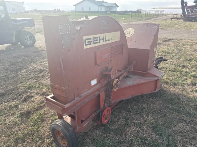 Image of Gehl 99 equipment image 4